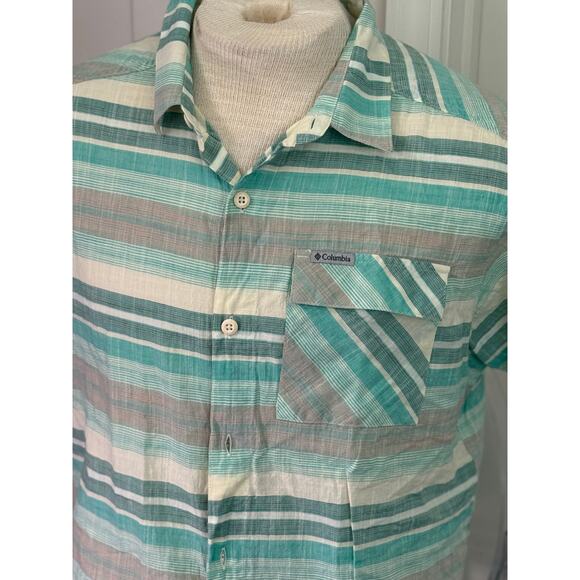 COLUMBIA SHORT SLEEVE BUTTON UP REGULAR FIT light green  PLAID MENS MEDIUM - Picture 2 of 6